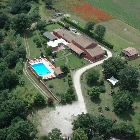 הוילה Ischia di Castro Agriturismo Castro מראה חיצוני תמונה