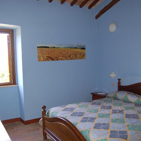 הוילה Ischia di Castro Agriturismo Castro מראה חיצוני תמונה