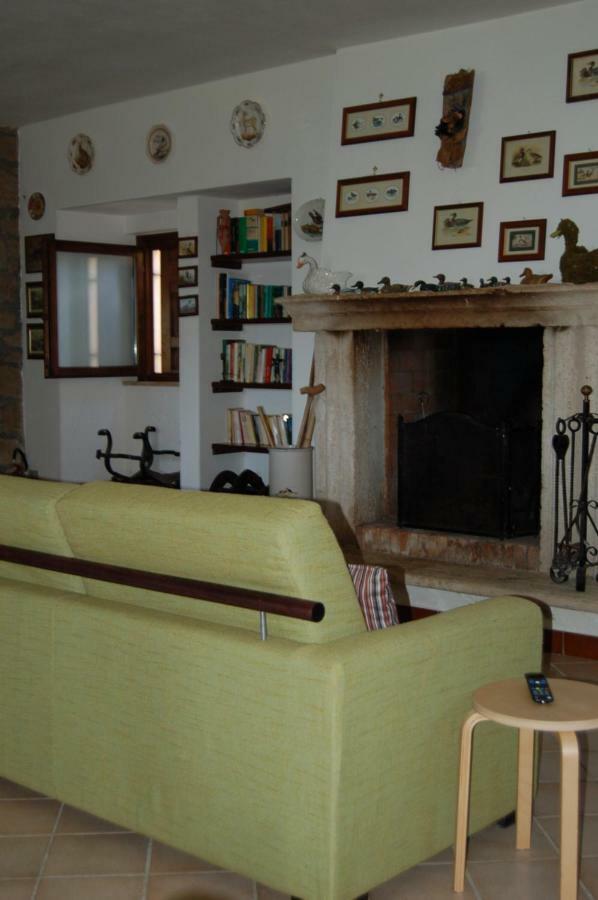 הוילה Ischia di Castro Agriturismo Castro מראה חיצוני תמונה