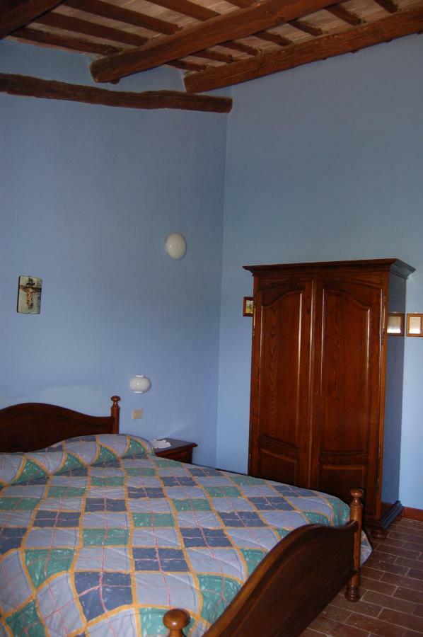 הוילה Ischia di Castro Agriturismo Castro מראה חיצוני תמונה