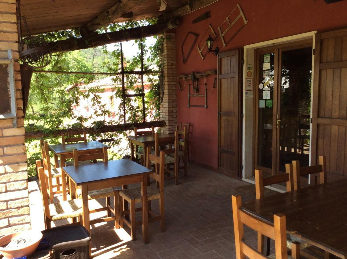 הוילה Ischia di Castro Agriturismo Castro מראה חיצוני תמונה