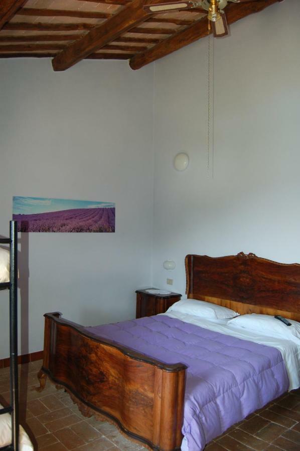 הוילה Ischia di Castro Agriturismo Castro מראה חיצוני תמונה